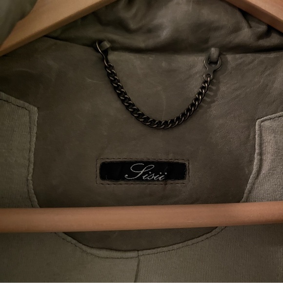 Sisii Military Style Leather Jacket in Army Green - Picture 7 of 15